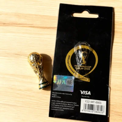 Pin fútbol copa del mundo dorado